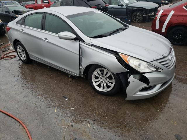 5NPEB4AC9BH206195 - 2011 HYUNDAI SONATA GLS SILVER photo 4