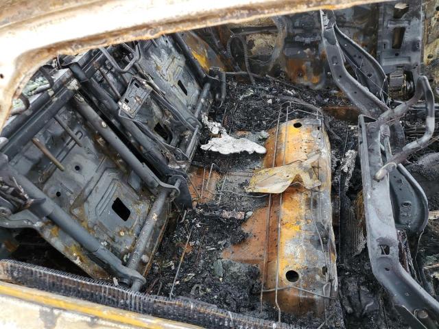 3FA6P0H70GR130240 - 2016 FORD FUSION SE BURN photo 10