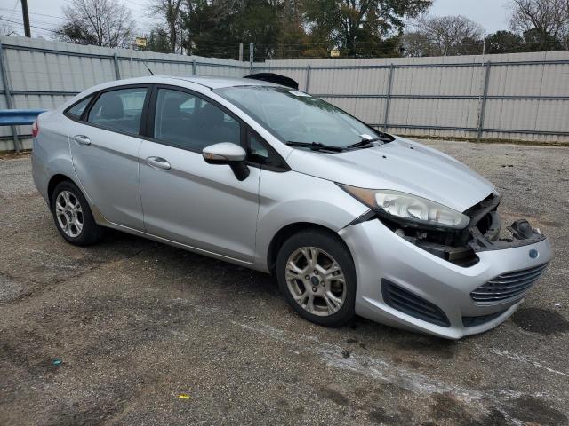 3FADP4BJ4FM213118 - 2015 FORD FIESTA SE SILVER photo 4