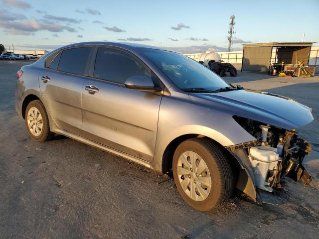 3KPA24AD2LE262668 - 2020 KIA RIO LX GRAY photo 4