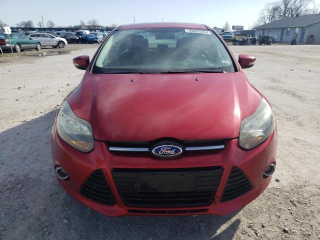 1FAHP3J24CL319829 - 2012 FORD FOCUS TITANIUM RED photo 5