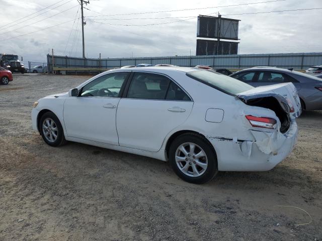 4T1BF3EK6BU629644 - 2011 TOYOTA CAMRY BASE WHITE photo 2