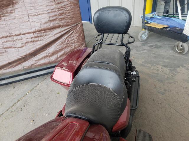 1HD1KH432AB647585 - 2010 HARLEY-DAVIDSON FLTRX 红色 照片 6