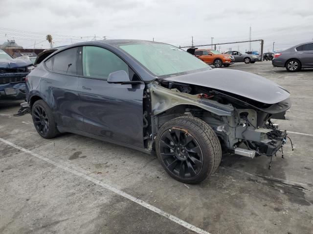 7SAYGDEE3NF386208 - 2022 TESLA MODEL Y SILVER photo 4