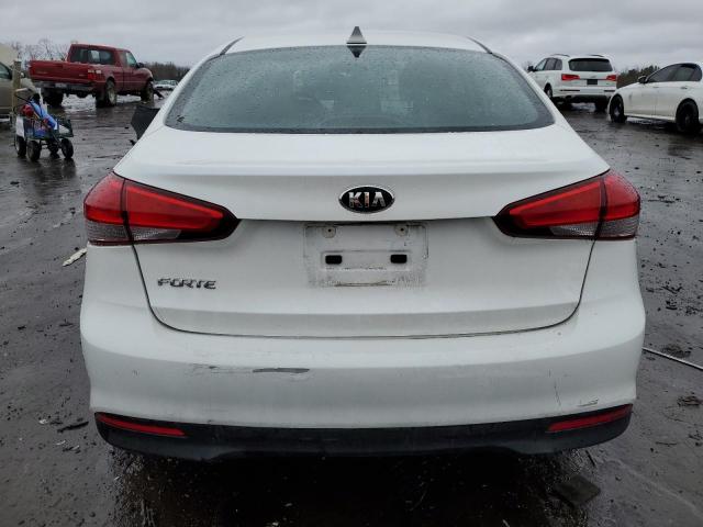 3KPFL4A79JE225708 - 2018 KIA FORTE LX WHITE photo 6