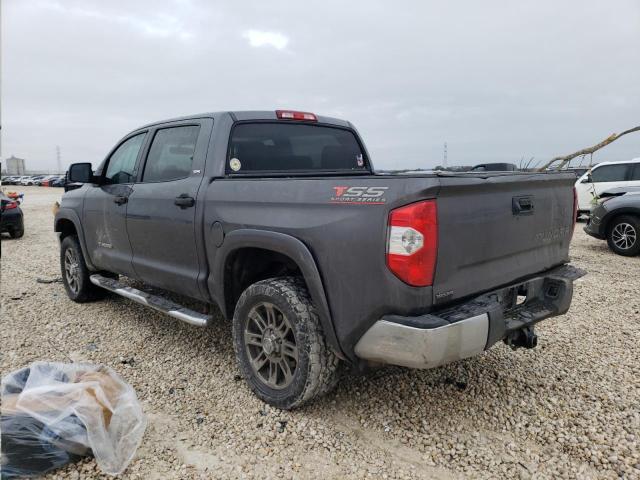 5TFEM5F17FX083143 - 2015 TOYOTA TUNDRA CREWMAX SR5 GRAY photo 2