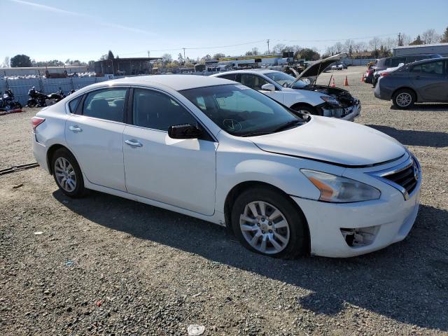 1N4AL3AP6FN386305 - 2015 NISSAN ALTIMA 2.5 WHITE photo 4