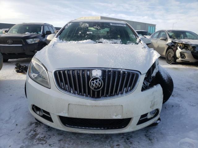 1G4PS5SK6C4223317 - 2012 BUICK VERANO WHITE photo 5