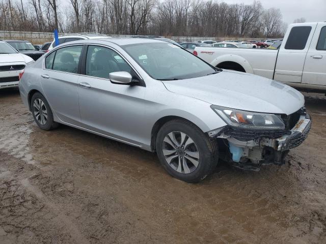 1HGCR2F38DA061498 - 2013 HONDA ACCORD LX SILVER photo 4