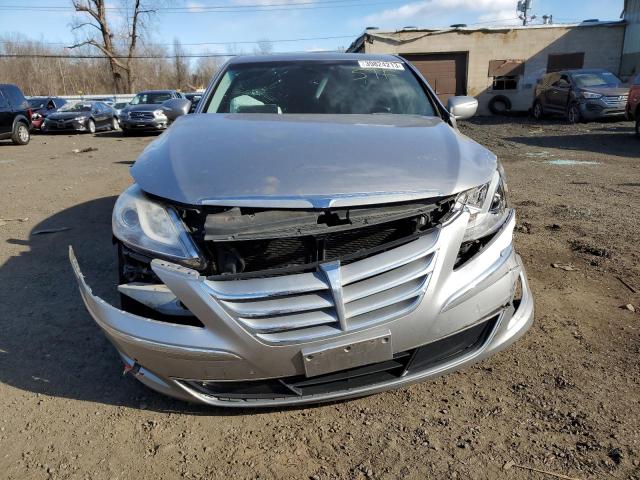 KMHGC4DF9CU178607 - 2012 HYUNDAI GENESIS 4.6L SILVER photo 5