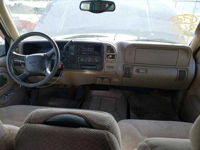 3GKEC16RXXG545397 - 1999 GMC SUBURBAN C1500 TAN photo 8