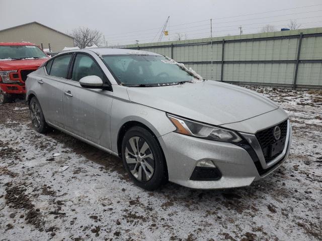 1N4BL4BVXKC228577 - 2019 NISSAN ALTIMA S SILVER photo 4