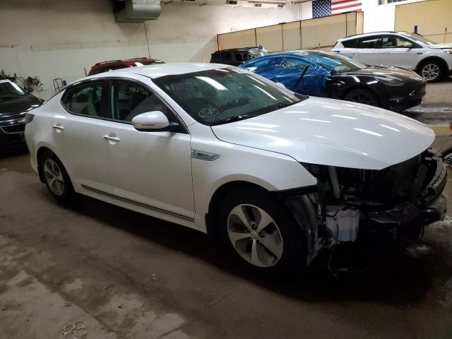 KNAGM4AD3F5077854 - 2015 KIA OPTIMA HYBRID WHITE photo 4