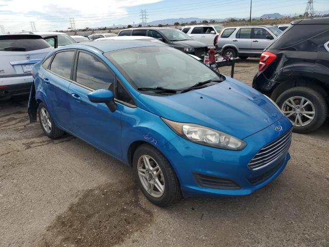 3FADP4BJXHM104312 - 2017 FORD FIESTA SE BLUE photo 4