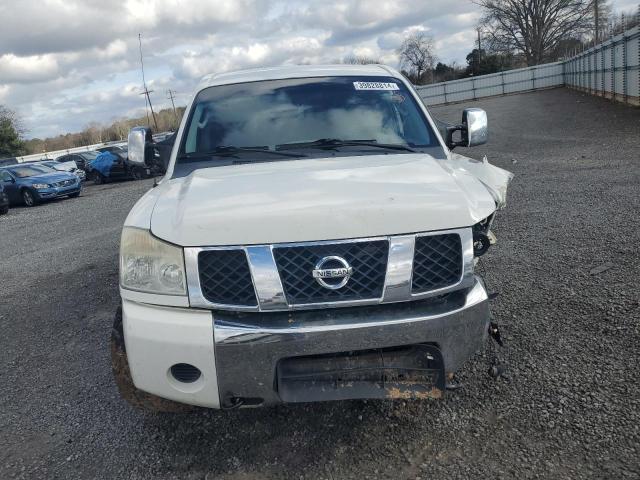 1N6BA07A35N556783 - 2005 NISSAN TITAN XE WHITE photo 5