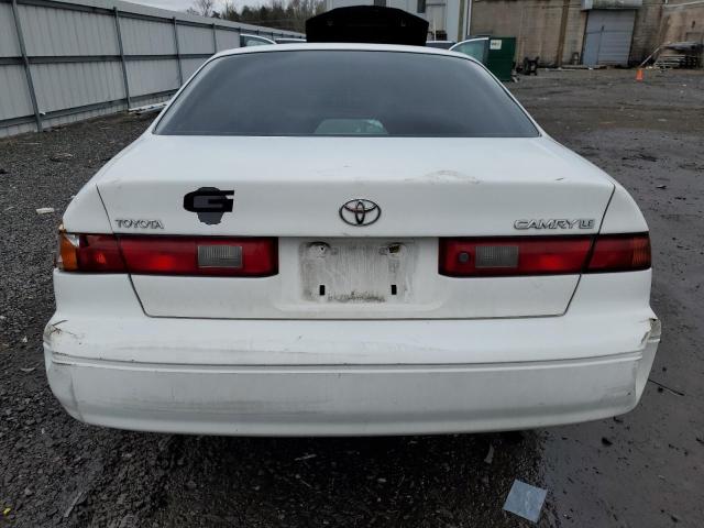 JT2BG22K7V0026934 - 1997 TOYOTA CAMRY A LE WHITE photo 6