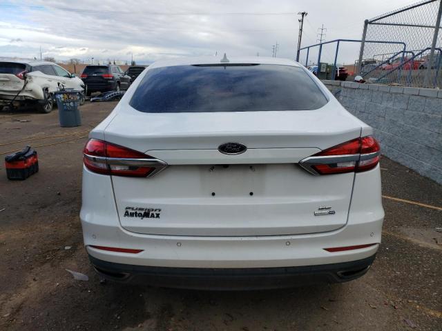 3FA6P0T9XKR260947 - 2019 FORD FUSION SE WHITE photo 6