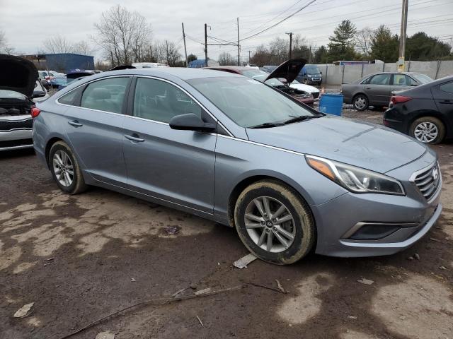 5NPE24AF7GH307866 - 2016 HYUNDAI SONATA SE SILVER photo 4