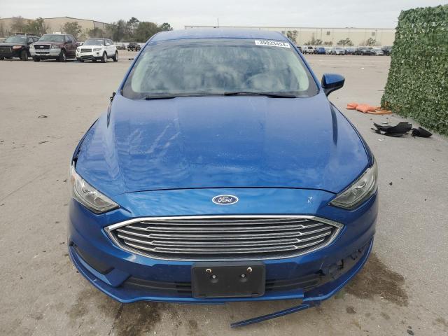 3FA6P0HD3JR149765 - 2018 FORD FUSION SE BLUE photo 5