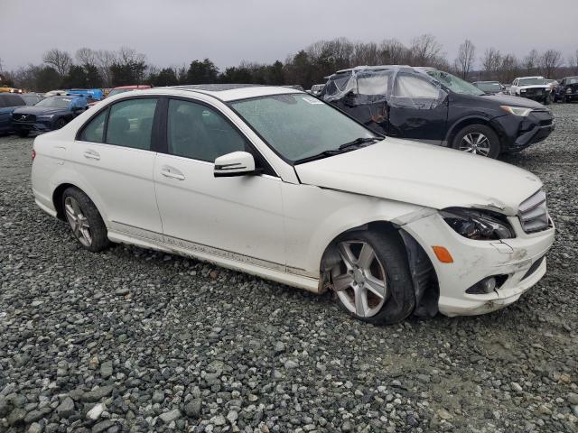 WDDGF5EB4AF450498 - 2010 MERCEDES-BENZ C 300 WHITE photo 4