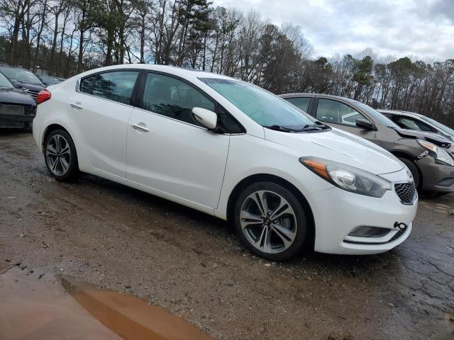 KNAFZ4A87F5283128 - 2015 KIA FORTE EX WHITE photo 4