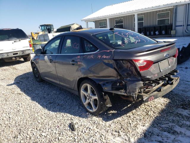 1FAHP3J25CL403304 - 2012 FORD FOCUS TITANIUM GRAY photo 2