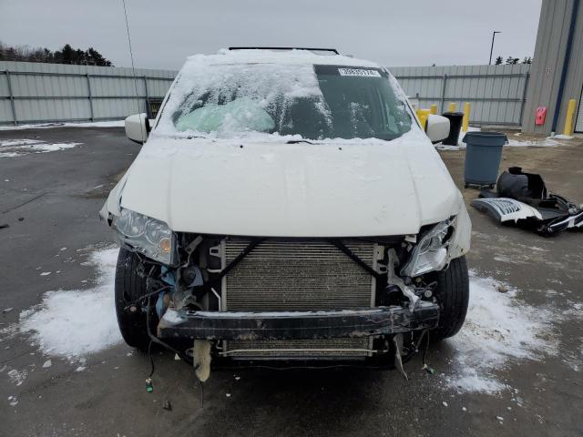 2C4RC1BG9DR517596 - 2013 CHRYSLER TOWN & COU TOURING WHITE photo 5