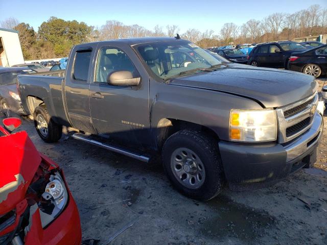 1GCRKREA8BZ315571 - 2011 CHEVROLET SILVERADO K1500 LS GRAY photo 4