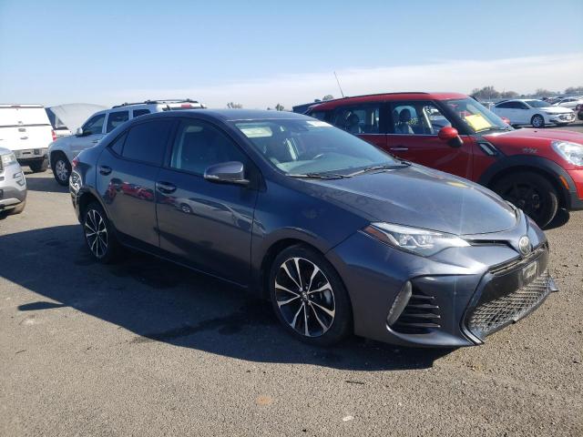 5YFBURHE2JP748418 - 2018 TOYOTA COROLLA L GRAY photo 4