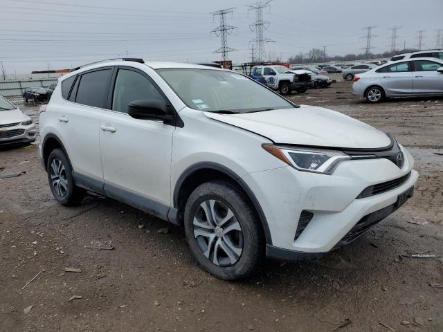 JTMZFREV9JJ747896 - 2018 TOYOTA RAV4 LE WHITE photo 4