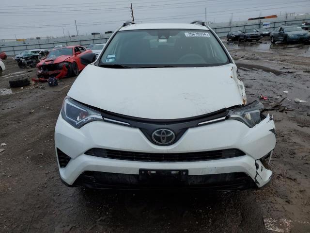 JTMZFREV9JJ747896 - 2018 TOYOTA RAV4 LE WHITE photo 5