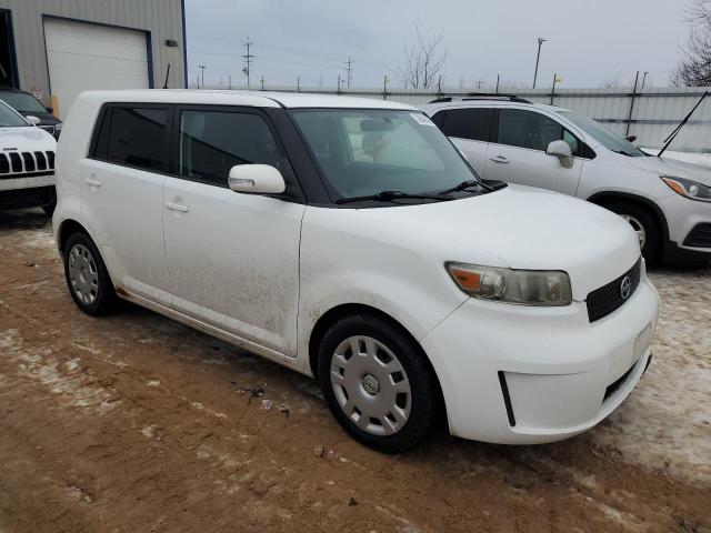 JTLKE50E991075021 - 2009 TOYOTA SCION XB WHITE photo 4