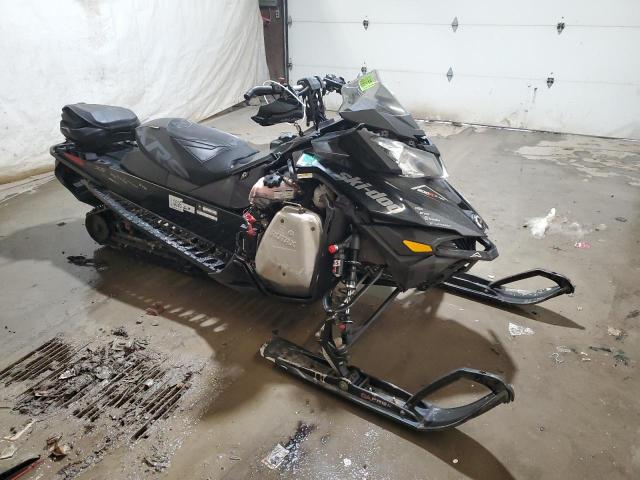 2016 SKI DOO MXZ, 