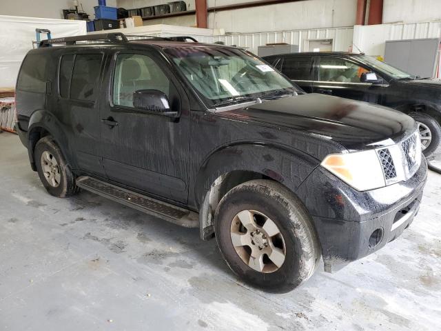 5N1AR18WX6C638252 - 2006 NISSAN PATHFINDER LE BLACK photo 4