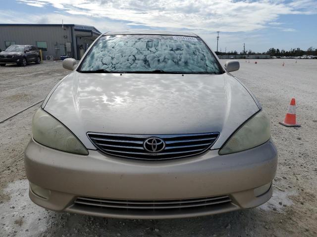 4T1BE32K45U082532 - 2005 TOYOTA CAMRY LE GOLD photo 5