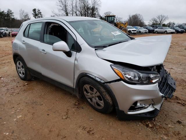 3GNCJKSBXHL280911 - 2017 CHEVROLET TRAX LS SILVER photo 4