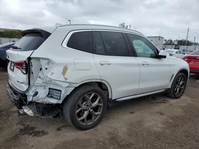 5UXTY5C02M9G21161 - 2021 BMW X3 XDRIVE30I WHITE photo 3