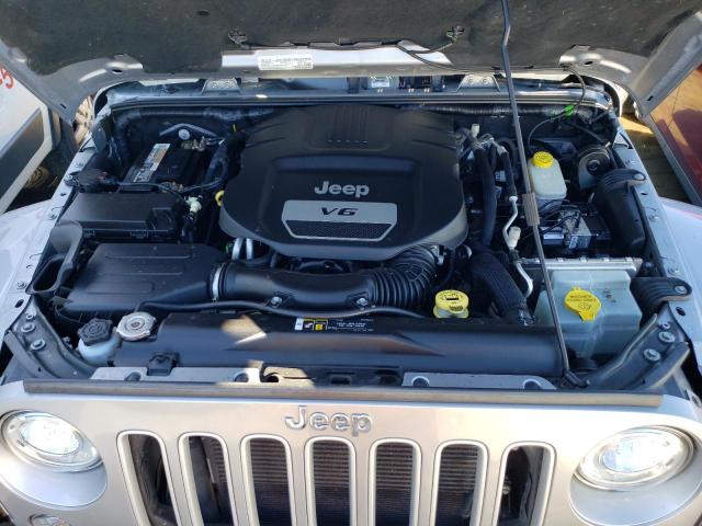 1C4HJWEGXJL930304 - 2018 JEEP WRANGLER U SAHARA SILVER photo 11