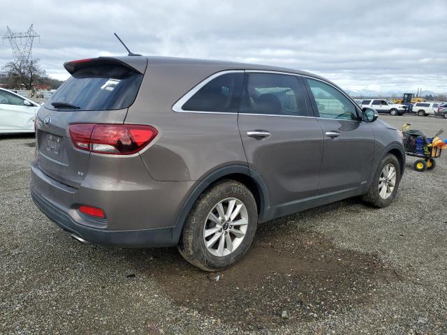 5XYPGDA51KG487315 - 2019 KIA SORENTO LX GRAY photo 3