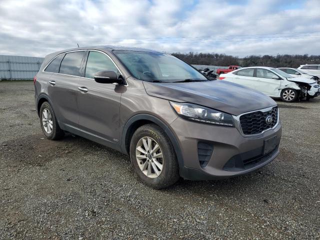 5XYPGDA51KG487315 - 2019 KIA SORENTO LX GRAY photo 4