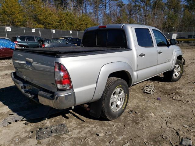 3TMLU4ENXDM111493 - 2013 TOYOTA TACOMA DOUBLE CAB SILVER photo 3