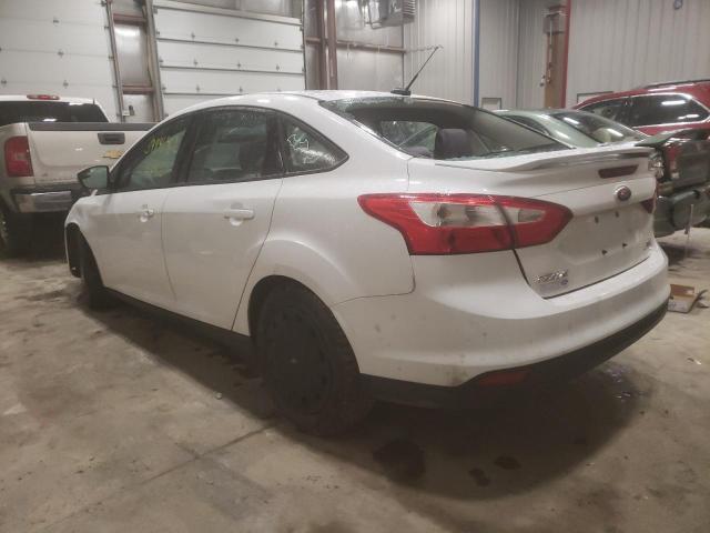 1FADP3F25DL218341 - 2013 FORD FOCUS SE WHITE photo 3