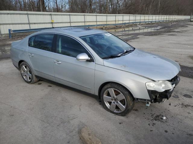 WVWJK73C09P030794 - 2009 VOLKSWAGEN PASSAT TURBO BEIGE photo 4