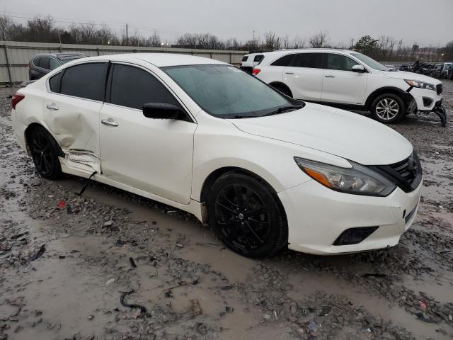 1N4AL3AP4JC226072 - 2018 NISSAN ALTIMA 2.5 WHITE photo 4