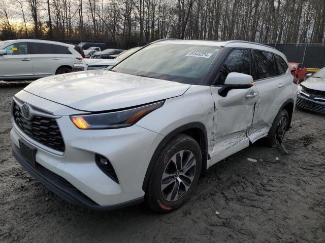 5TDGZRBH1MS141786 - 2021 TOYOTA HIGHLANDER XLE WHITE photo 1
