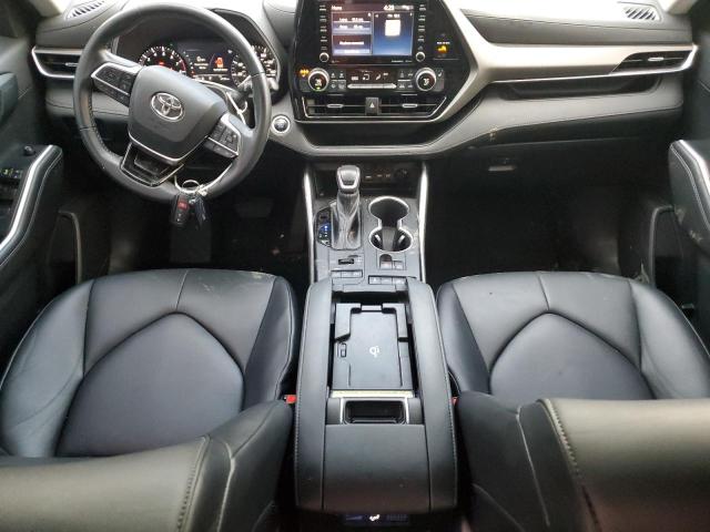 5TDGZRBH1MS141786 - 2021 TOYOTA HIGHLANDER XLE WHITE photo 8