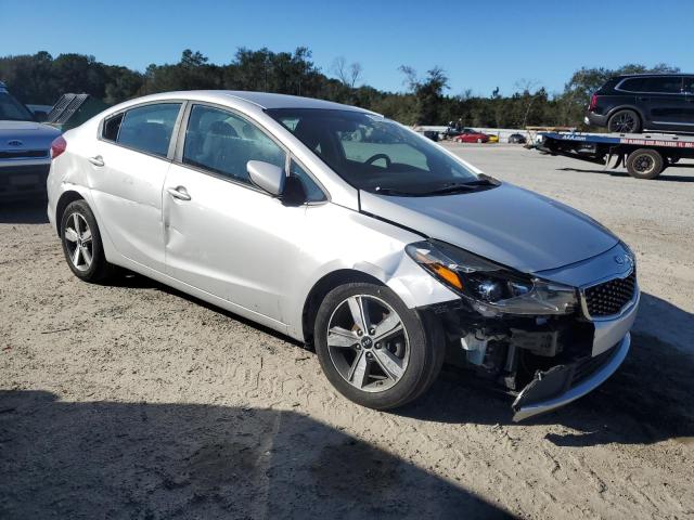 3KPFL4A78JE173276 - 2018 KIA FORTE LX SILVER photo 4