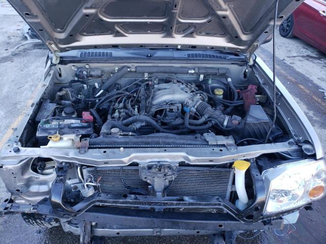 1N6ED26Y92C372423 - 2002 NISSAN FRONTIER KING CAB XE SILVER photo 11