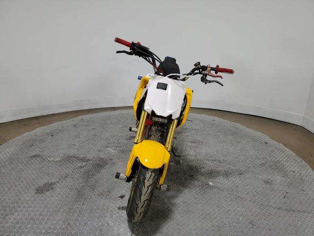 MLHJC9219N5003900 - 2022 HONDA GROM 125 YELLOW photo 2