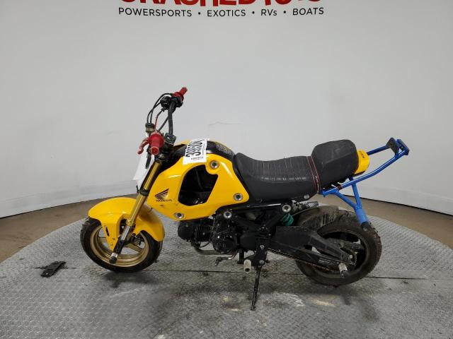 MLHJC9219N5003900 - 2022 HONDA GROM 125 YELLOW photo 3